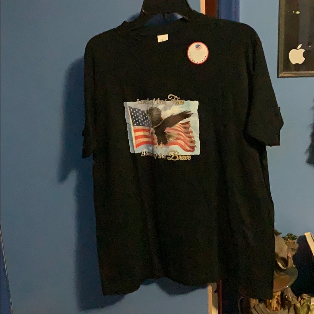 Land of the Brave Men’s Large Black Tee Shirt New